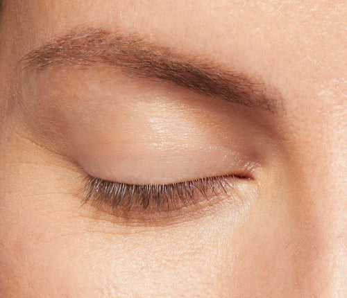 Lashes before, customer 5